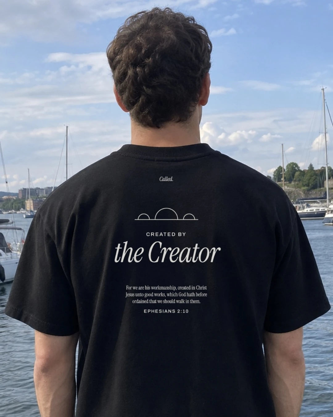 Created by the Creator Tee i svart, trykk på ryggen, brukt ute
